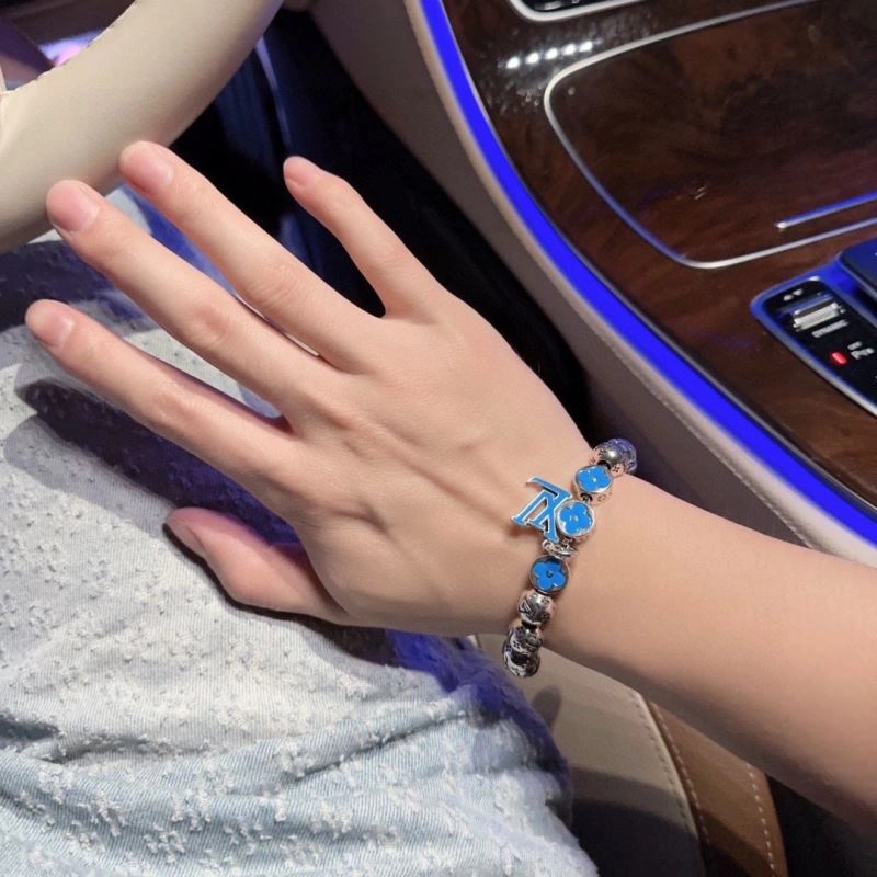 Louis Vuitton Bracelets TechFriendly 250978
