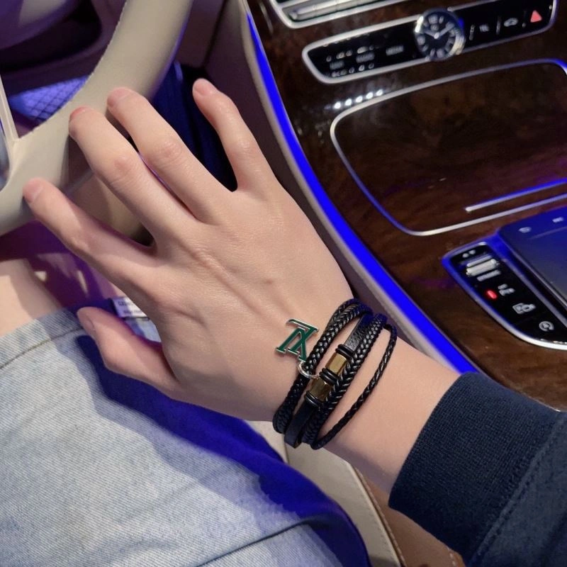 Louis Vuitton Bracelets Soft 250982