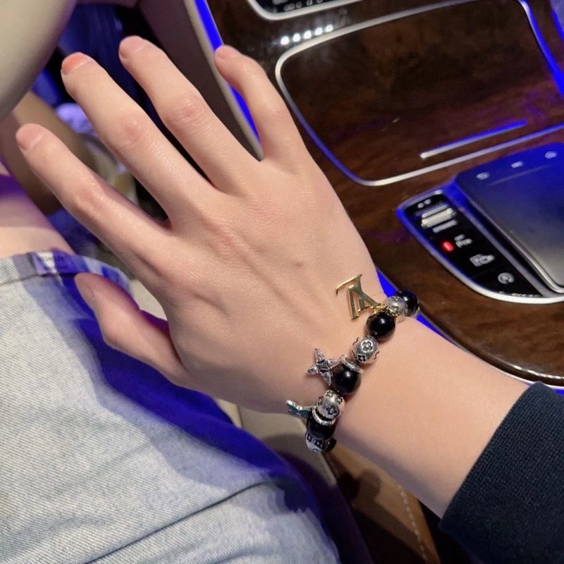 Louis Vuitton Bracelets TopPick 250983
