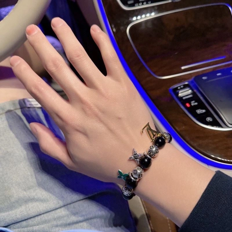 Louis Vuitton Bracelets TopPick 250983