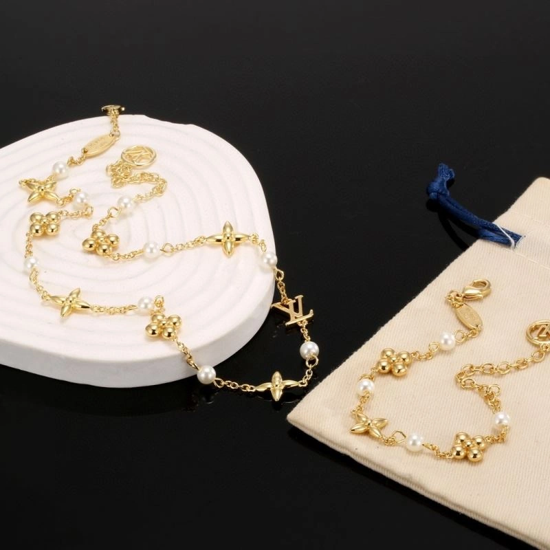 Efficient Louis Vuitton Bracelets 250975