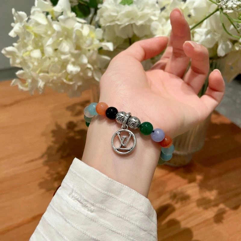 Louis Vuitton Bracelets Chic 250972