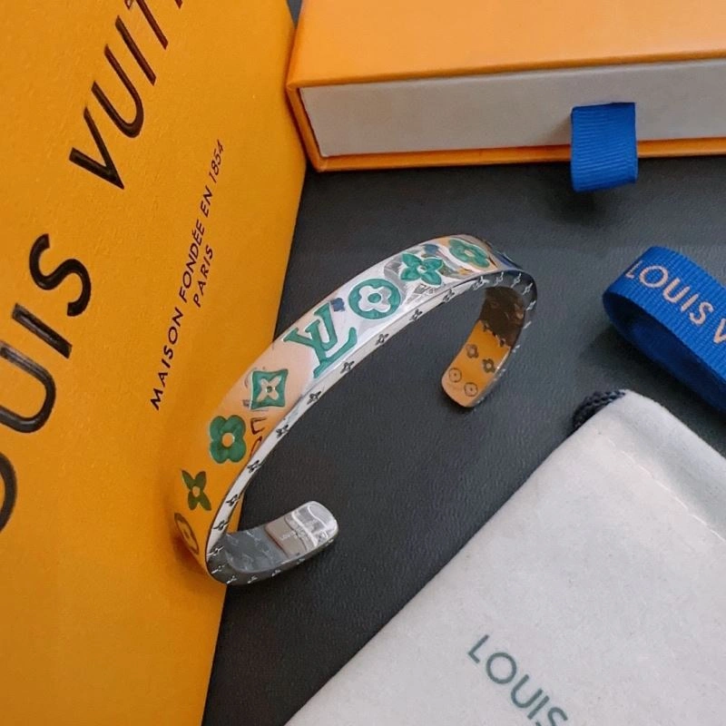 QuickDry Louis Vuitton Bracelets 250956