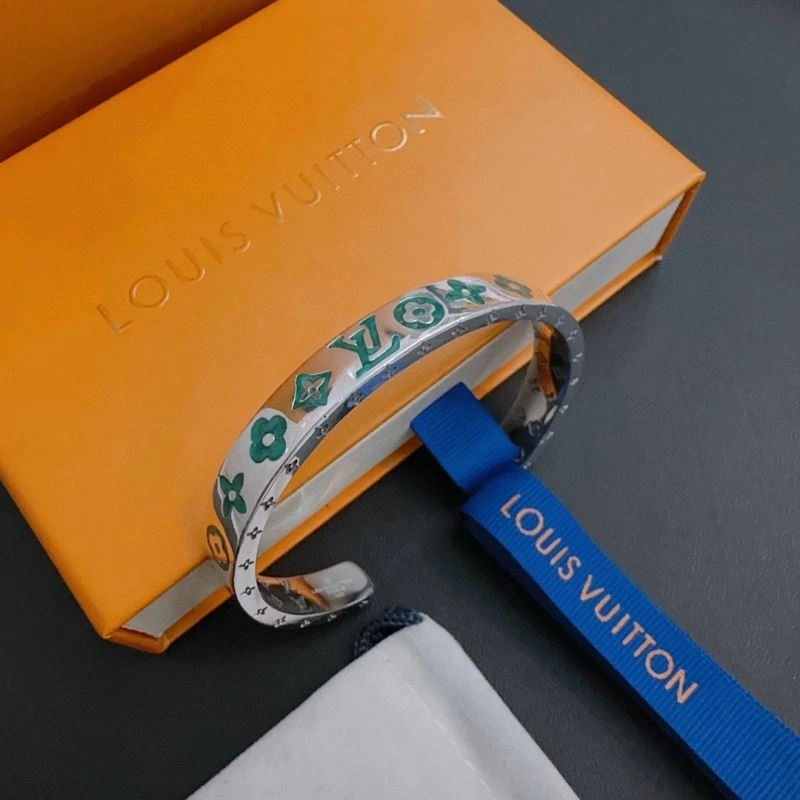 QuickDry Louis Vuitton Bracelets 250956