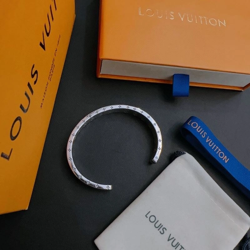 QuickDry Louis Vuitton Bracelets 250956