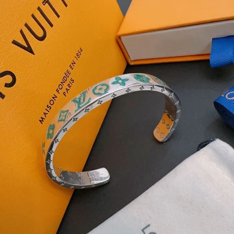 QuickDry Louis Vuitton Bracelets 250956