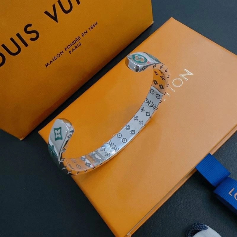 QuickDry Louis Vuitton Bracelets 250956