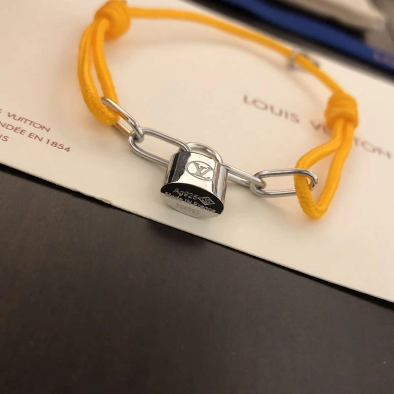 Louis Vuitton Bracelets WellDesigned 250946