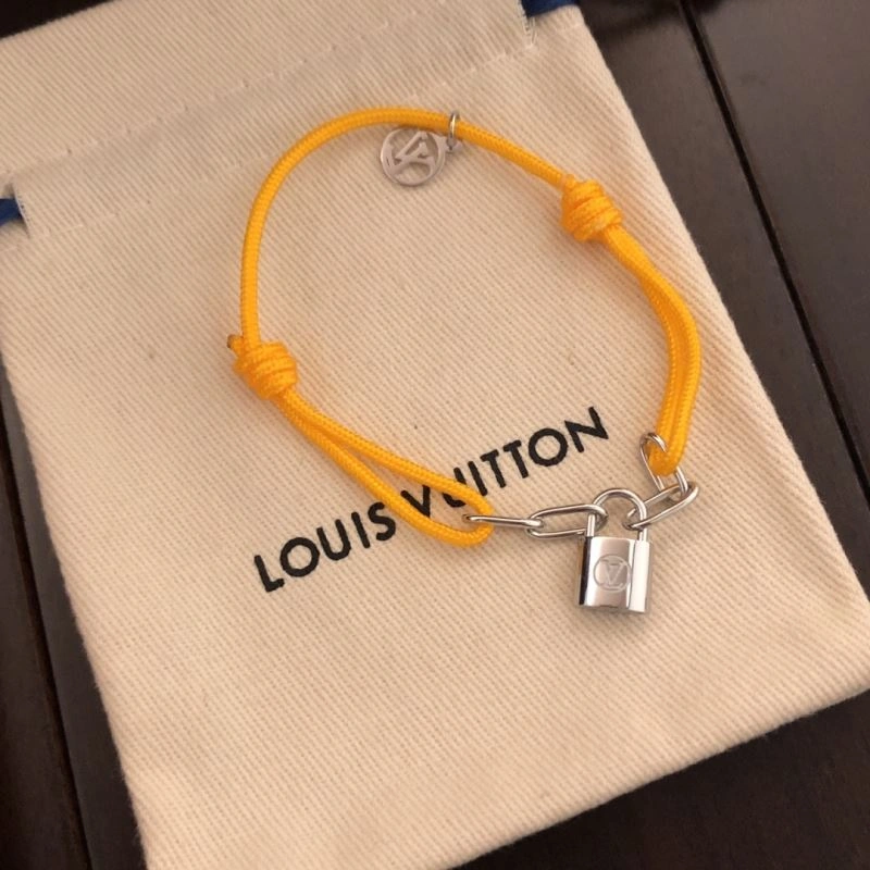 Louis Vuitton Bracelets WellDesigned 250946