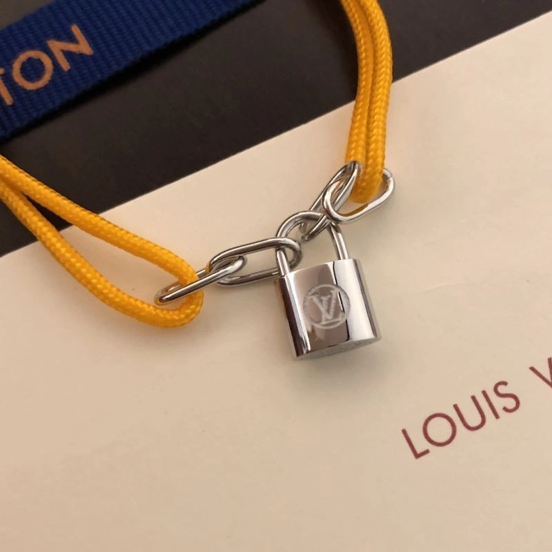 Louis Vuitton Bracelets WellDesigned 250946