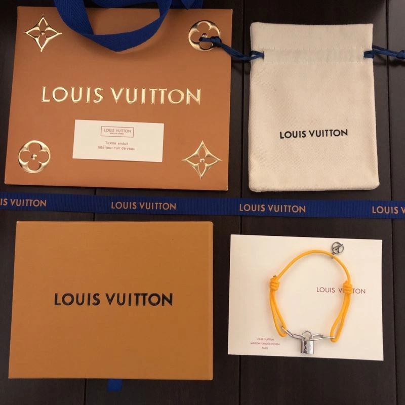 Louis Vuitton Bracelets WellDesigned 250946