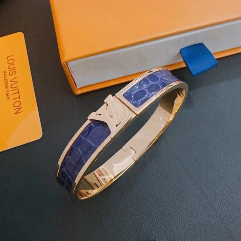 Louis Vuitton Bracelets SmartChoice 250952