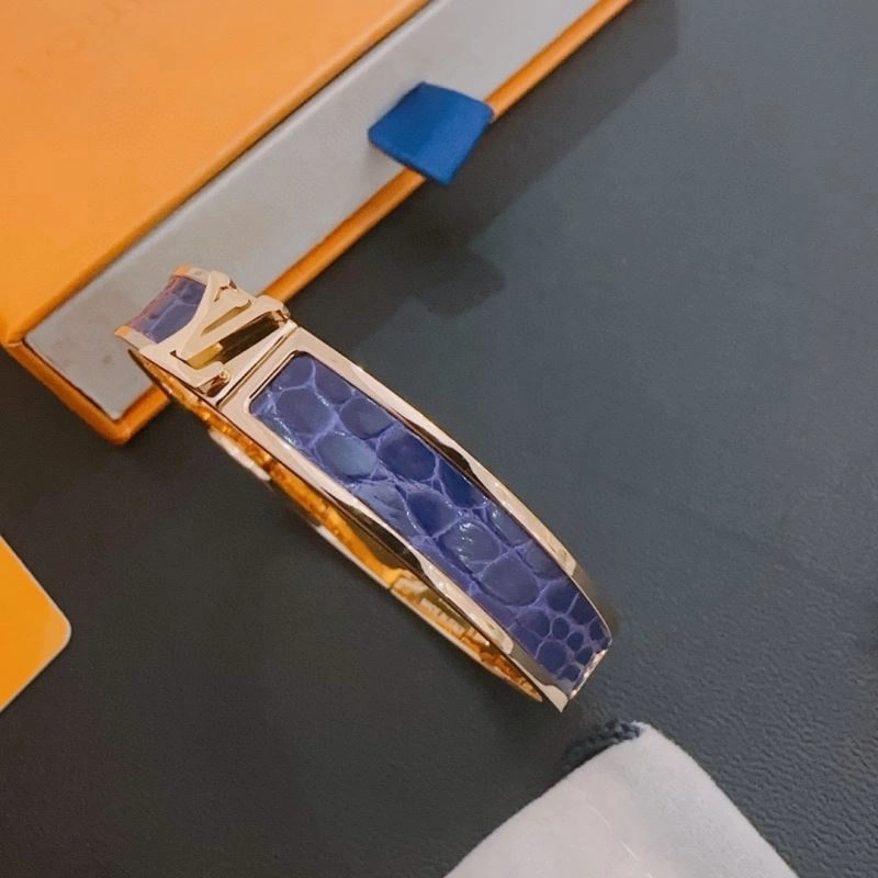 Louis Vuitton Bracelets SmartChoice 250952