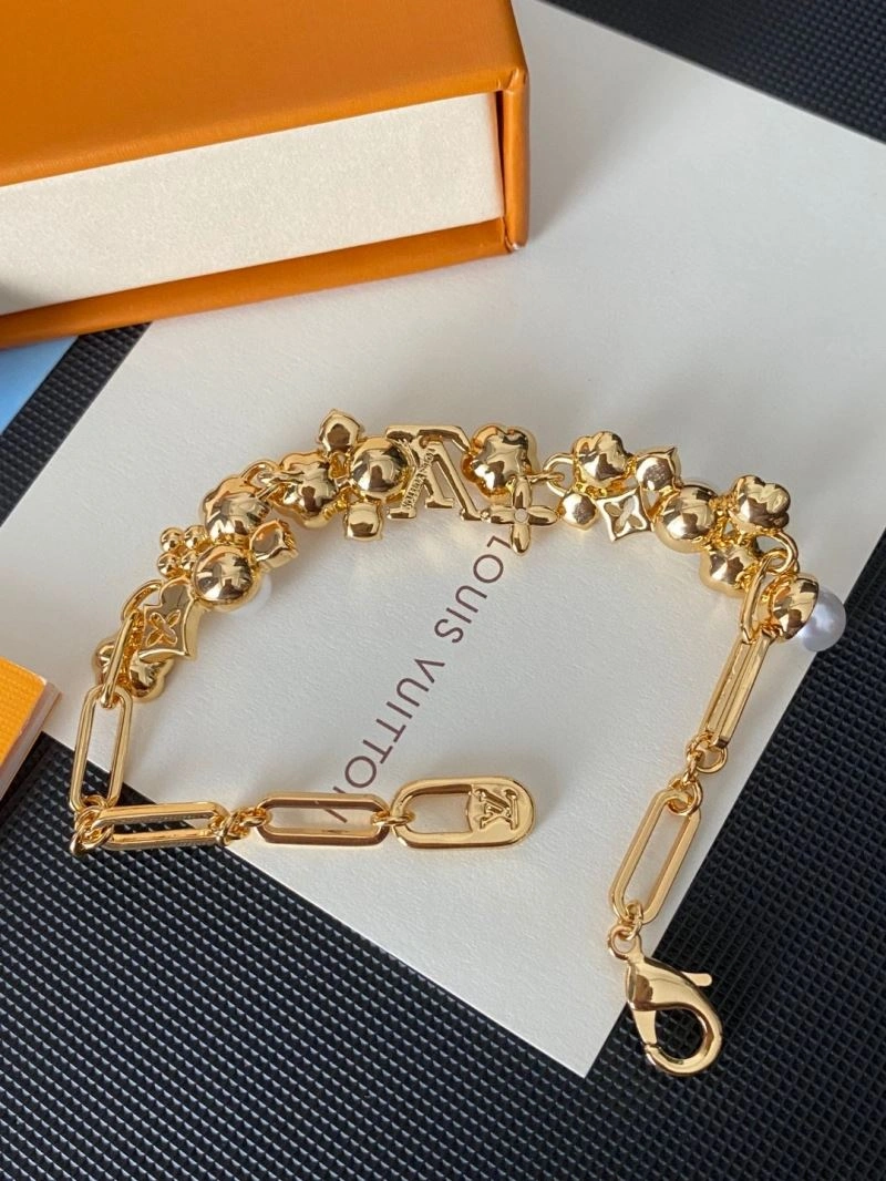 WellDesigned Louis Vuitton Bracelets 250947