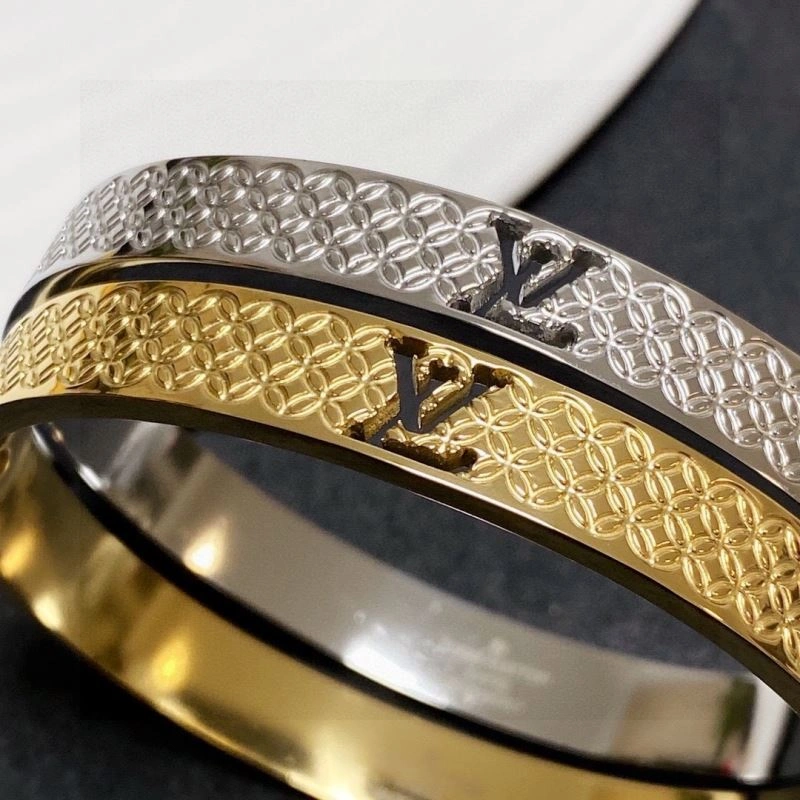 StreetReady Louis Vuitton Bracelets 250971