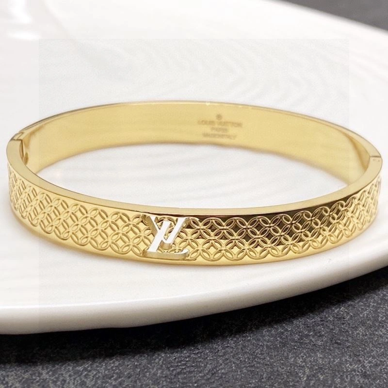 StreetReady Louis Vuitton Bracelets 250971