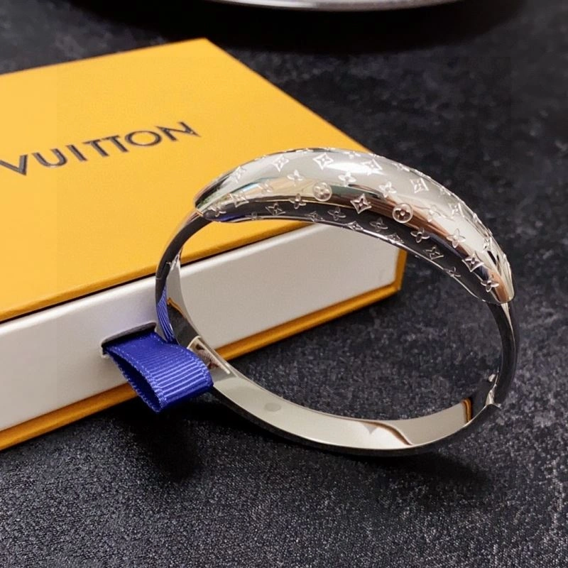 Louis Vuitton Bracelets TopPick 250954
