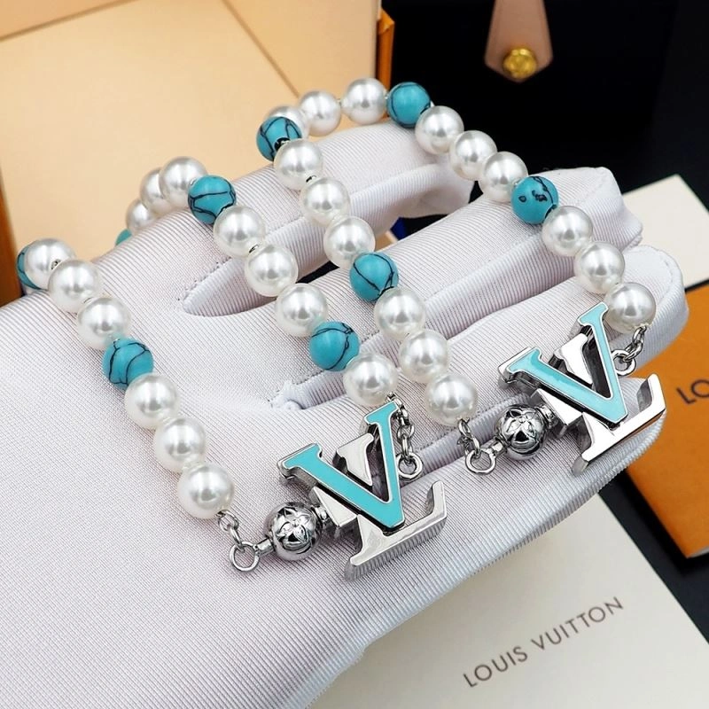 Louis Vuitton Bracelets AllSeason 250973