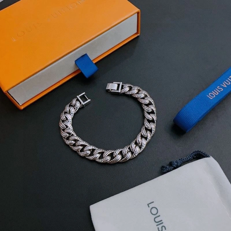 Functional Louis Vuitton Bracelets 250968