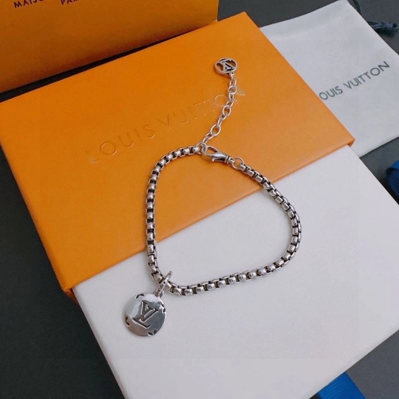FashionForward Louis Vuitton Bracelets 250966