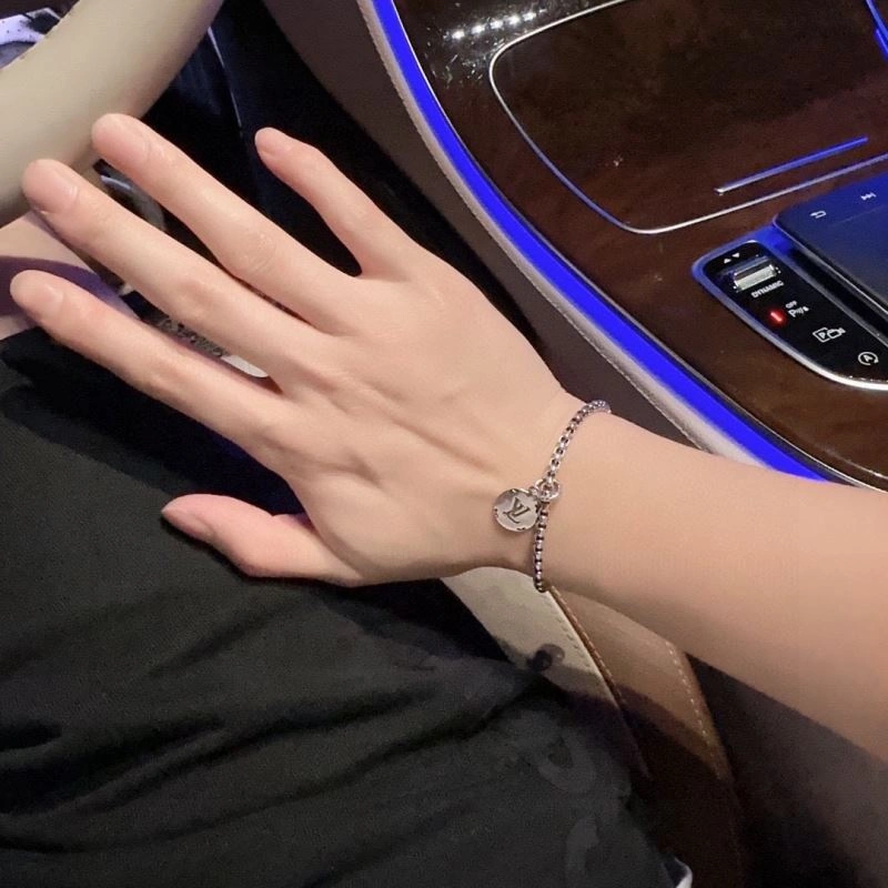FashionForward Louis Vuitton Bracelets 250966