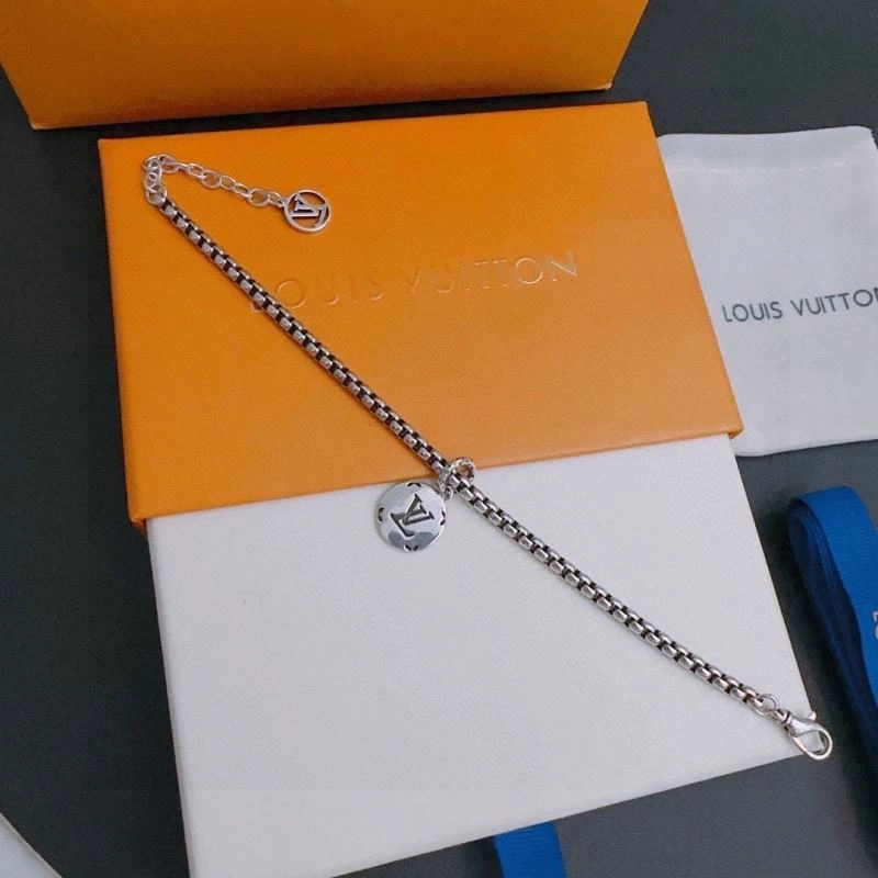 FashionForward Louis Vuitton Bracelets 250966