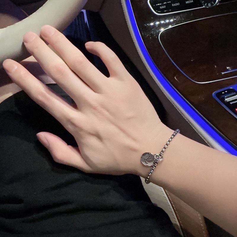 FashionForward Louis Vuitton Bracelets 250966
