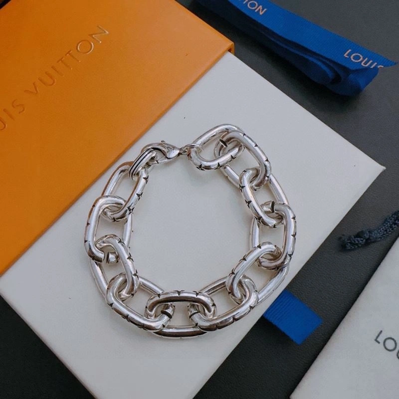 FreshLook Louis Vuitton Bracelets 250970