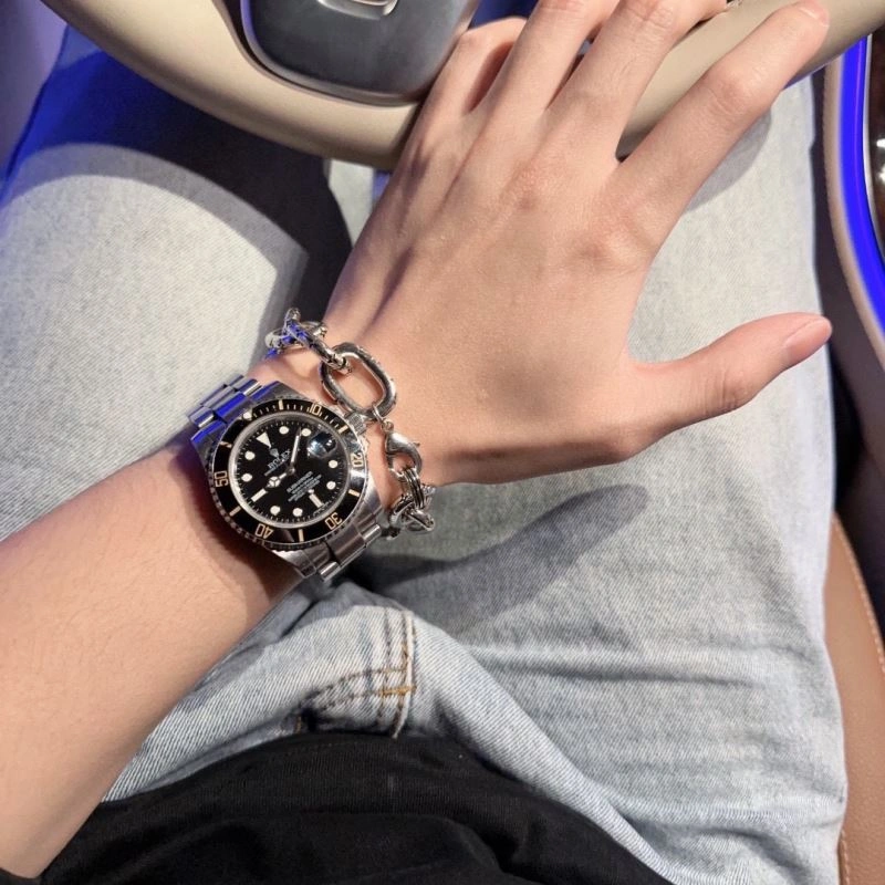 FreshLook Louis Vuitton Bracelets 250970