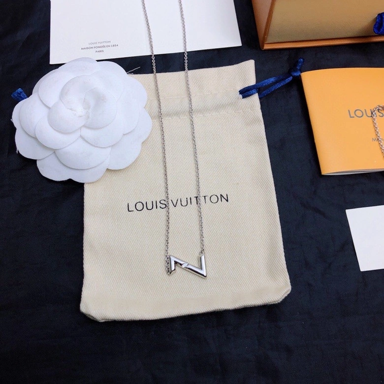MultiPurpose Louis Vuitton Bracelets 250943