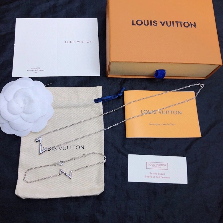 MultiPurpose Louis Vuitton Bracelets 250943