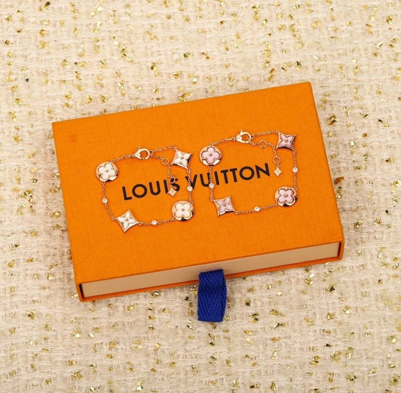 Louis Vuitton Bracelets DailyWear 250962