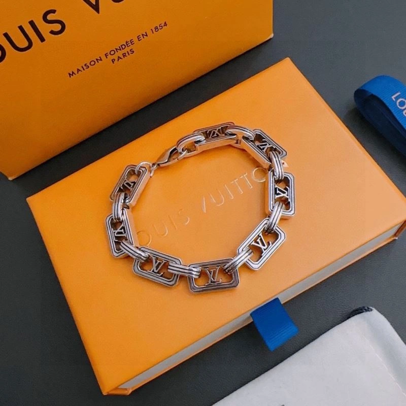 FlexibleFit Louis Vuitton Bracelets 250877