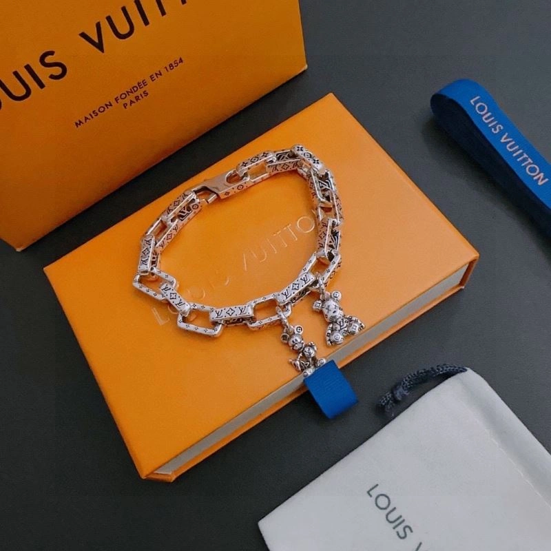 Louis Vuitton Bracelets Lightweight 250886