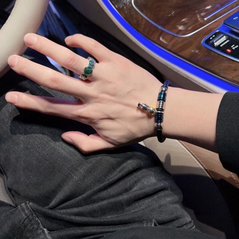 Louis Vuitton Bracelets NewStyle 250869
