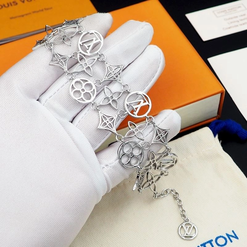 Tailored Louis Vuitton Bracelets 250859