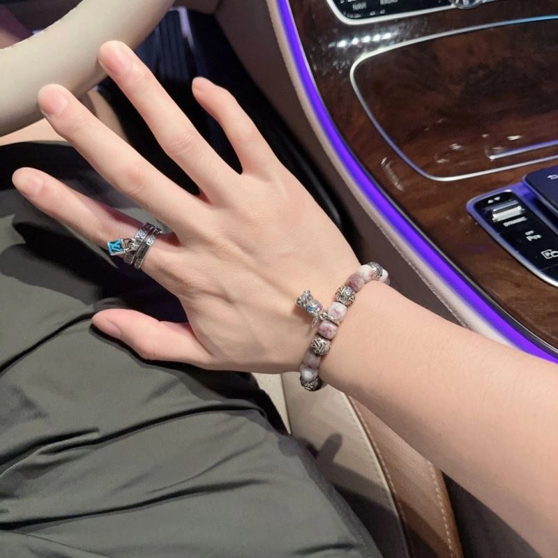 OnTrend Louis Vuitton Bracelets 250855