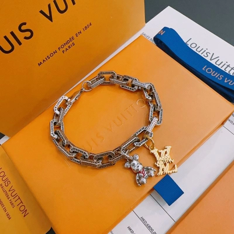 Lightweight Louis Vuitton Bracelets 250834
