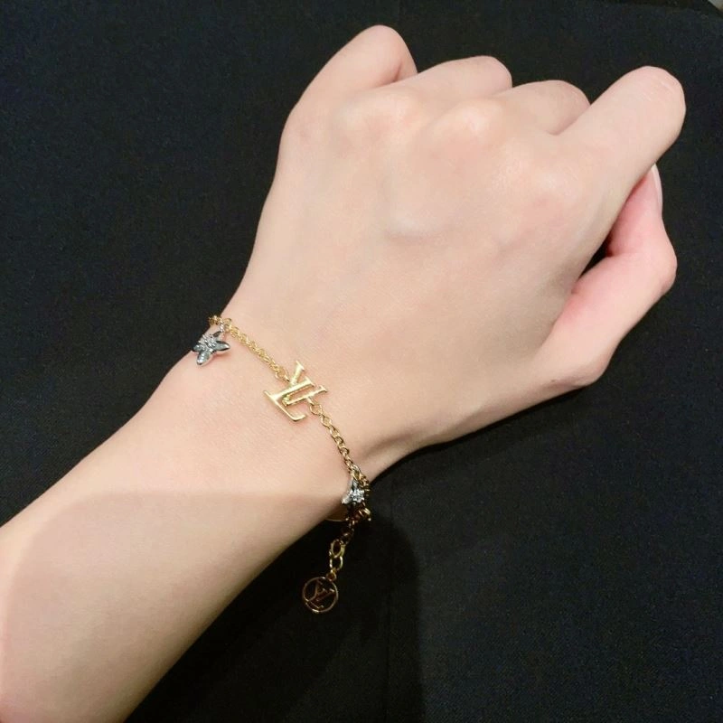 TechFriendly Louis Vuitton Bracelets 250826