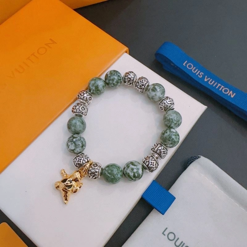 Timeless Louis Vuitton Bracelets 250830