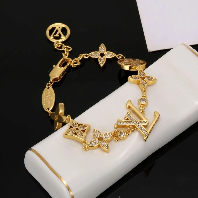 Louis Vuitton Bracelets Trendy 250824