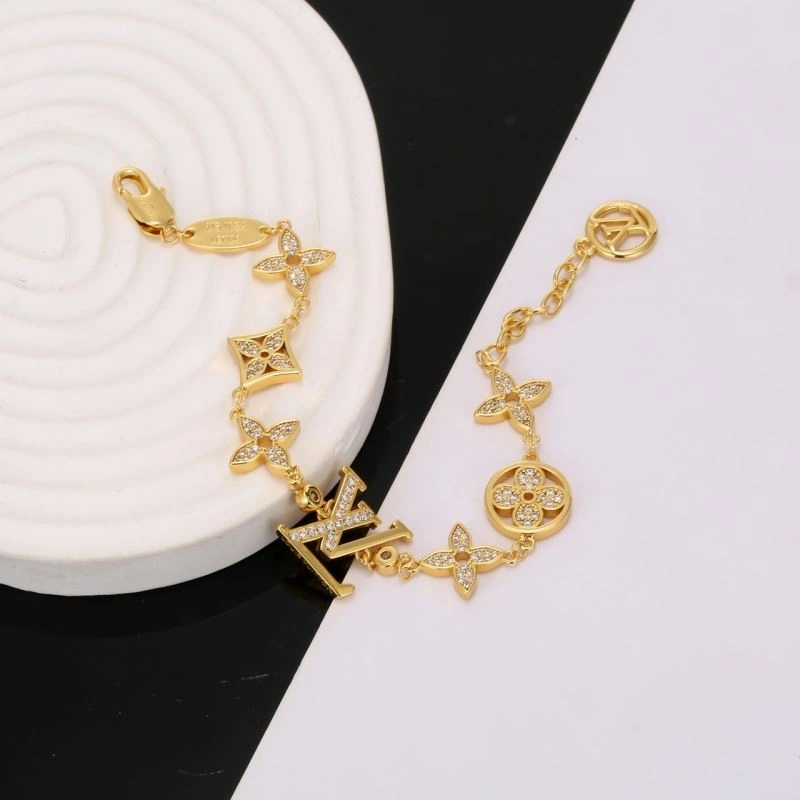 Louis Vuitton Bracelets Trendy 250824