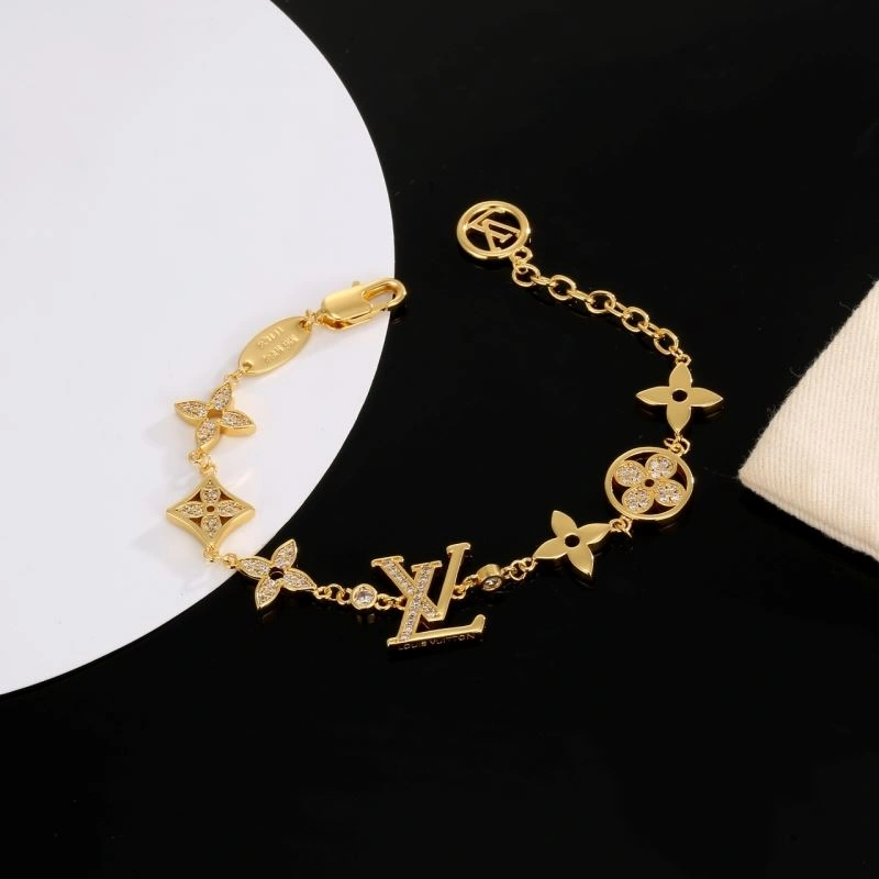 Louis Vuitton Bracelets Trendy 250824