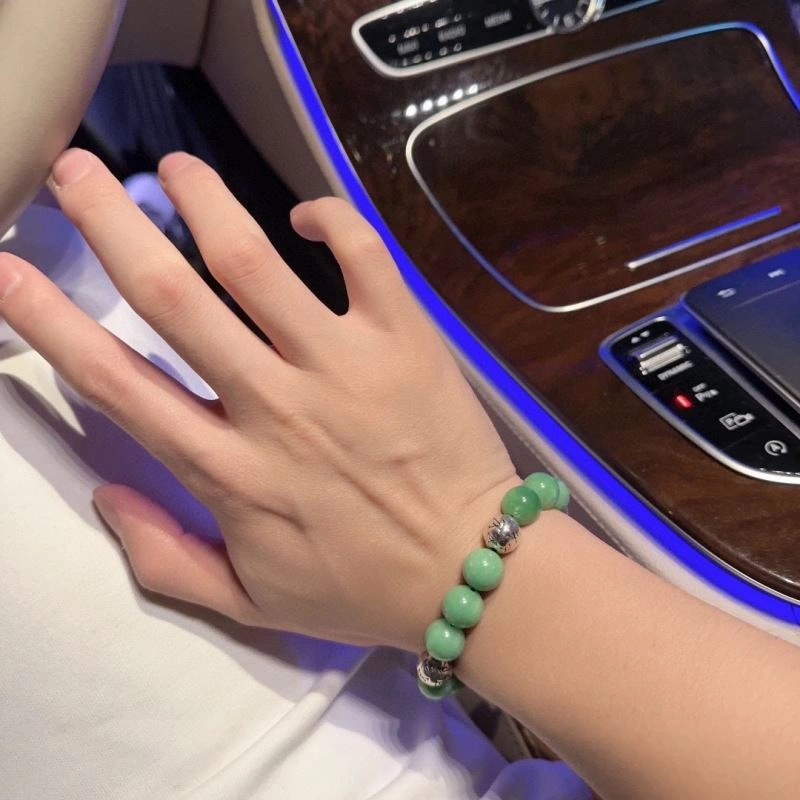 HighQuality Louis Vuitton Bracelets 250847