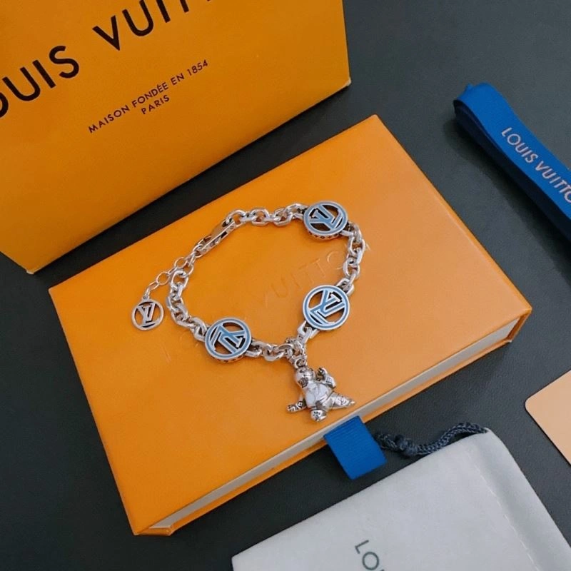 Louis Vuitton Bracelets Supportive 250833