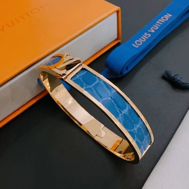 Louis Vuitton Bracelets TechFriendly 250836