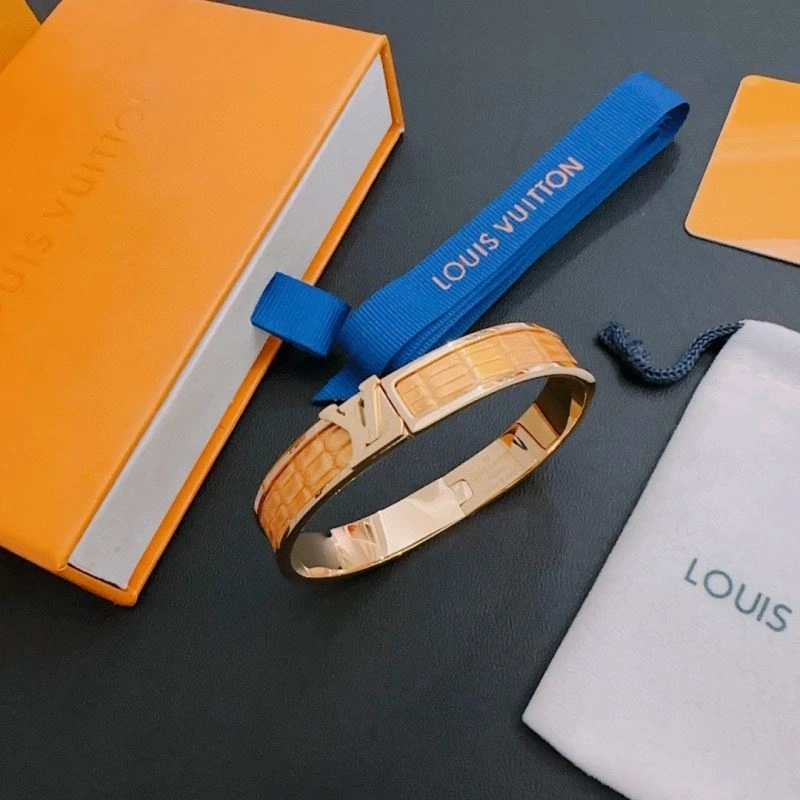 Breathable Louis Vuitton Bracelets 250840