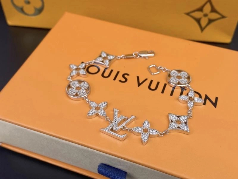 SoftTouch Louis Vuitton Bracelets 250822