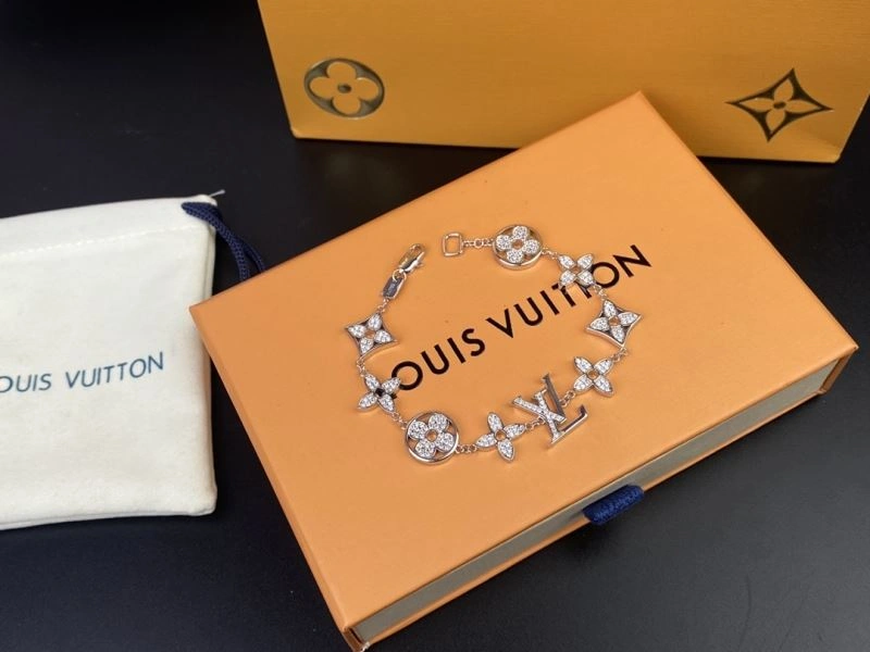 SoftTouch Louis Vuitton Bracelets 250822
