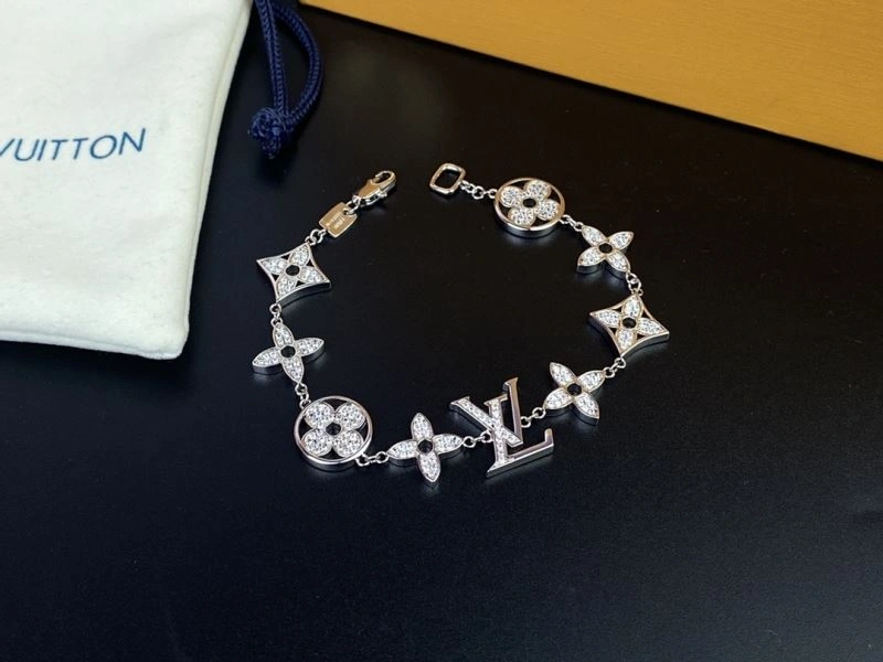 SoftTouch Louis Vuitton Bracelets 250822